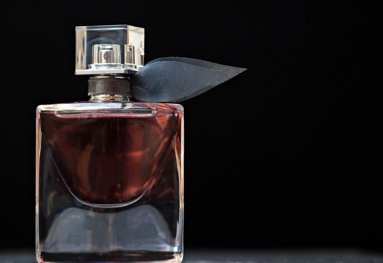 Perfumy jako tajna broń w sztuce uwodzenia kobiet